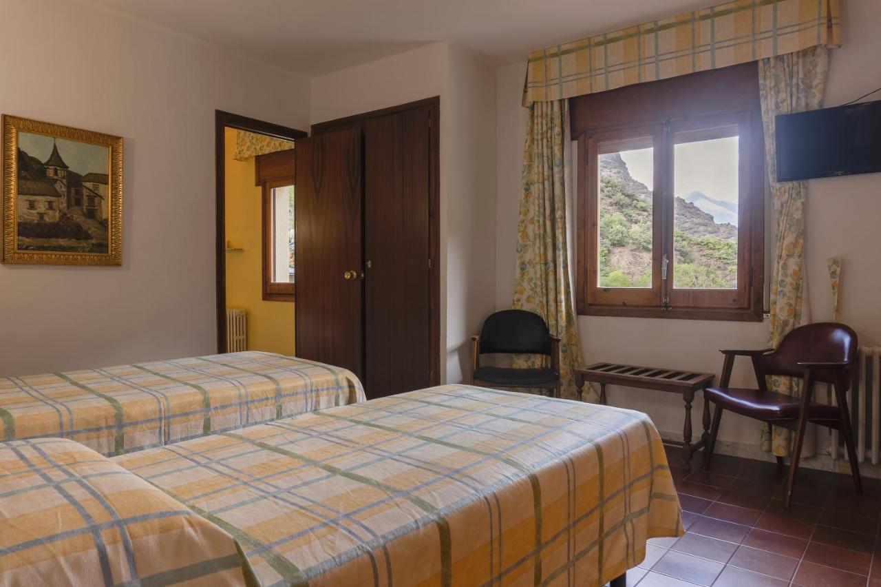 Hotel Cardos Ribera de Cardós Extérieur photo