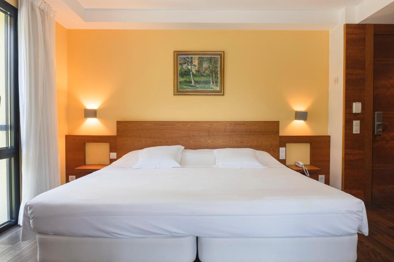 Hotel Cardos Ribera de Cardós Extérieur photo
