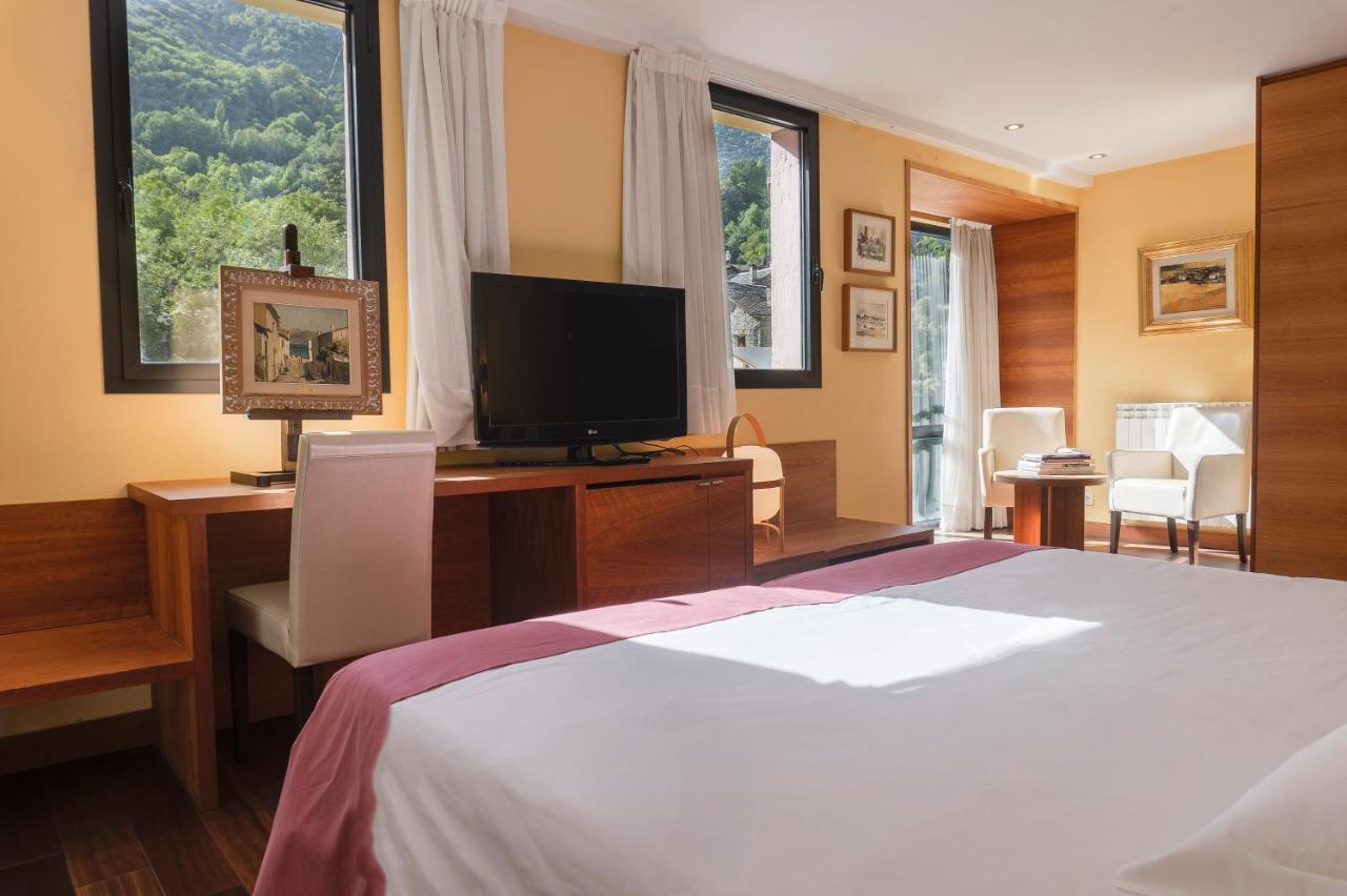 Hotel Cardos Ribera de Cardós Extérieur photo