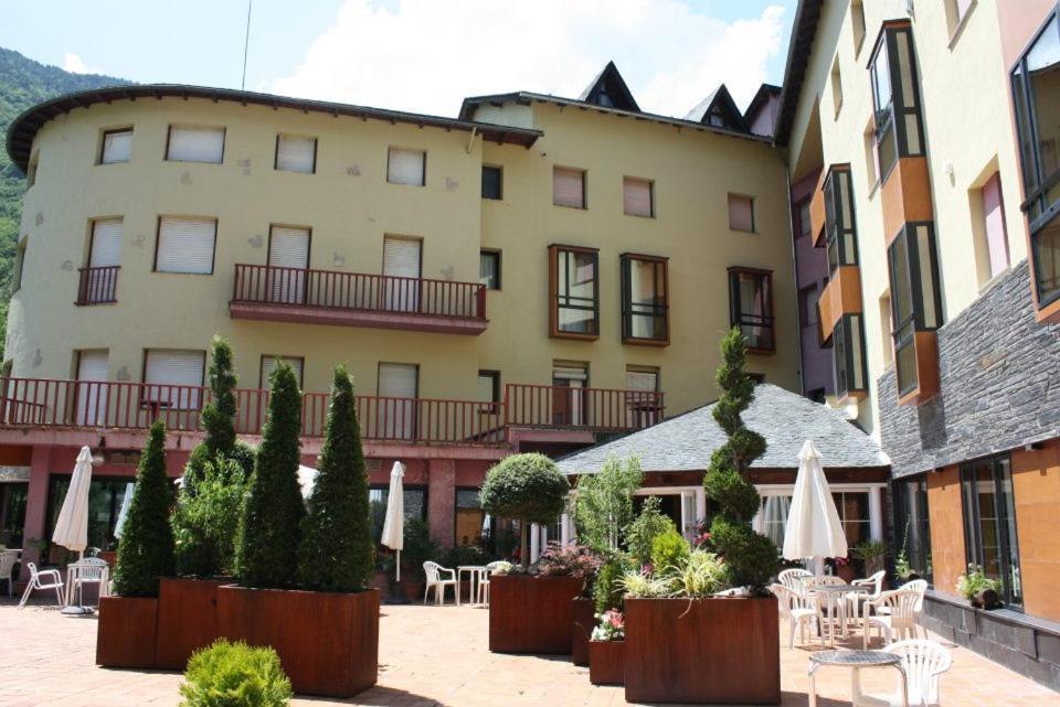 Hotel Cardos Ribera de Cardós Extérieur photo